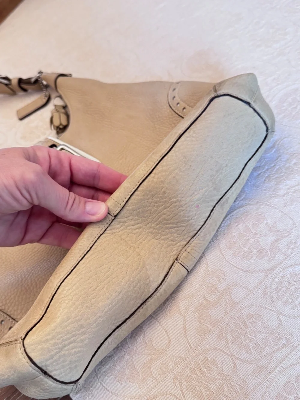 Vintage Coach Hamptons Soho 5054 Cream Leather Hobo Bag